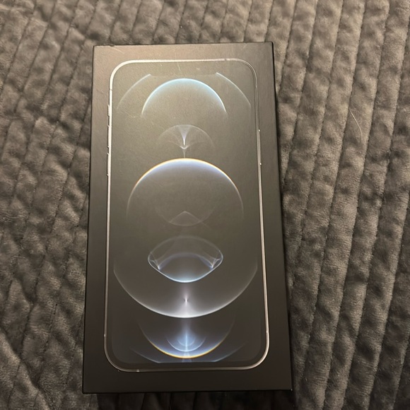 Apple iPhone 12 Pro Empty box - Picture 1 of 2